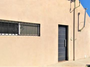 Casa en venta - 2 dormitorios 1 baño 2 cocheras - 1000mts2 - El Rodeo, Abasto [FINANCIADA]