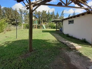 Casa en venta - 2 dormitorios 1 baño 2 cocheras - 1000mts2 - El Rodeo, Abasto [FINANCIADA]