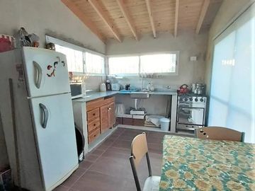 Casa en venta - 2 dormitorios 1 baño 2 cocheras - 1000mts2 - El Rodeo, Abasto [FINANCIADA]
