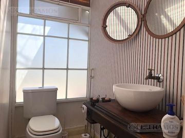 Casa rural con alma de finca. a 4 km de la capital. Mendoza. Rivadavia. terreno 8000 m2