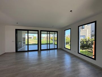 Casa Venta Santa Elena Pilar del Este 4 Ambientes a estrenar