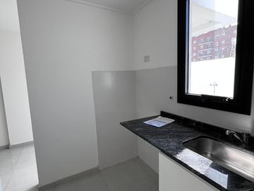!!VDO. EXC DEPTO. 1 Y 2 DORM. A ESTRENAR A CDRAS DE PLAZA COLON!!