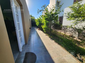 Venta - Casa 3 dormitorios con cochera - Terrazas de Villa Allende