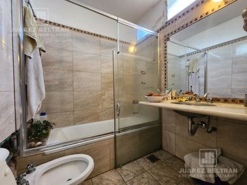 Venta - Casa 3 dormitorios con cochera - Terrazas de Villa Allende