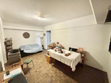 Departamento en VENTA de dos ambientes en COLEGIALES