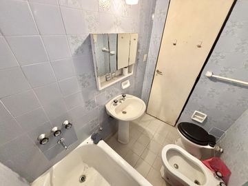 Departamento en VENTA de dos ambientes en COLEGIALES