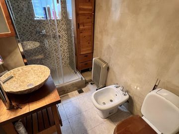 Casa en  VILLA LA ANGOSTURA 3 amb con Cochera cubierta y Parque