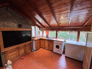 Casa en  VILLA LA ANGOSTURA 3 amb con Cochera cubierta y Parque