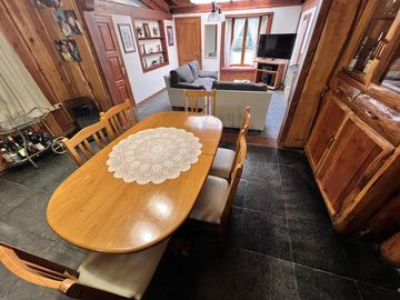 Casa en  VILLA LA ANGOSTURA 3 amb con Cochera cubierta y Parque