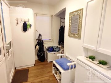 Casa en venta de cuatro dormitorios estilo Clásico  Abril Cl
