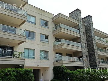 VENTA - Casa sobre calle comercial- Lote 585m2  - Tortugas Norte - Pilar