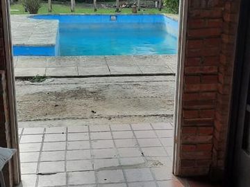 VENTA - Casa sobre calle comercial- Lote 585m2  - Tortugas Norte - Pilar