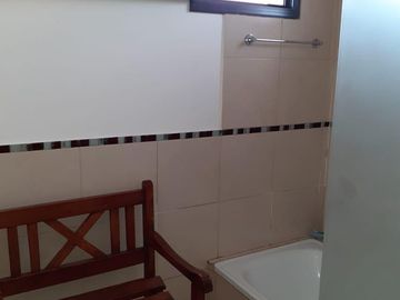 Venta - Casa - 3 Dormitorios - B° Las Terrazas - Valle Escondido