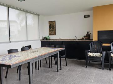 Venta - Casa - 3 Dormitorios - B° Las Terrazas - Valle Escondido