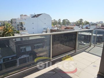 Venta Departamento 3 Amb. en Ramos Mejía -  A Estrenar  C/Balcón al Frente