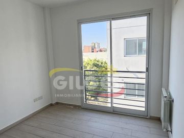 Venta Departamento 3 Amb. en Ramos Mejía -  A Estrenar  C/Balcón al Frente