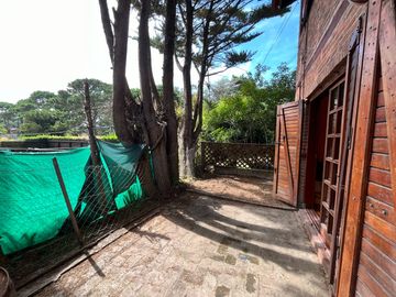 Departamento tipo duplex en venta en Pinamar  con cochera