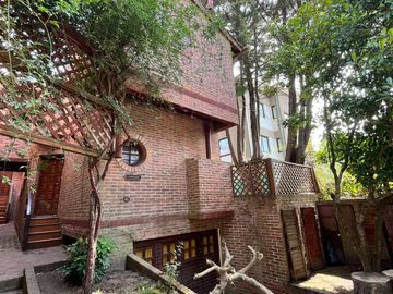 Departamento tipo duplex en venta en Pinamar  con cochera