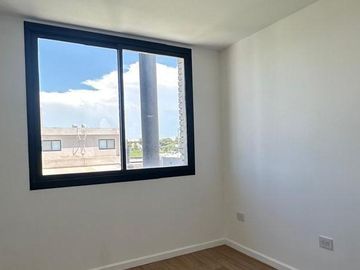 Casa en  venta La Calandria 3 dormitorios 3 baños con patrio frente espacio verde