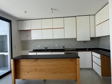 Casa en  venta La Calandria 3 dormitorios 3 baños con patrio frente espacio verde