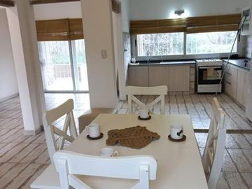 Casa en venta 2 dormitorios - Unquillo - Azopardo 417.