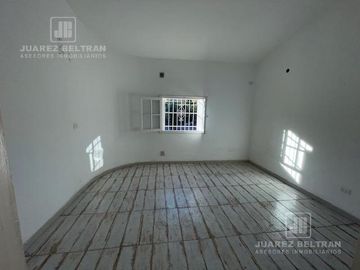 Casa en venta 2 dormitorios - Unquillo - Azopardo 417.