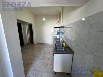 Venta de Casa tres ambientes en Muñiz