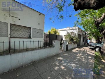Venta de Casa tres ambientes en Muñiz