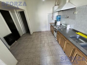Venta de Casa tres ambientes en Muñiz