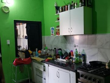 Casa en venta - 2 Dormitorios 1 Baño - 100Mts2 - Berazategui