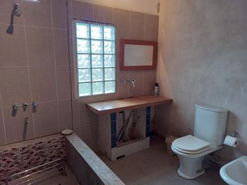Casa a terminar en venta - 2 Dormitorios 2 Baños - 2.000Mts2 - Los Ombúes, Florencio Varela
