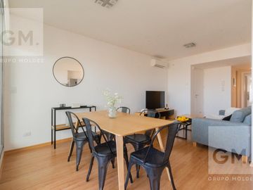 ALQUILER  2 AMBIENTES  LUMINOSO, FULL AMENITIES,  AMOBLADO CON COCHERA - PISO ALTO
