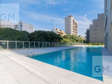 ALQUILER  2 AMBIENTES  LUMINOSO, FULL AMENITIES,  AMOBLADO CON COCHERA - PISO ALTO