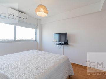 ALQUILER  2 AMBIENTES  LUMINOSO, FULL AMENITIES,  AMOBLADO CON COCHERA - PISO ALTO
