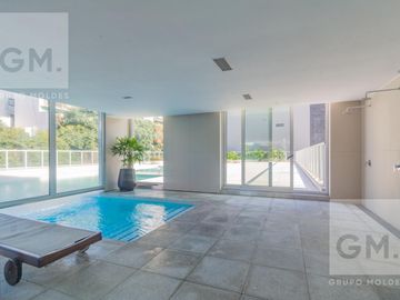 ALQUILER  2 AMBIENTES  LUMINOSO, FULL AMENITIES,  AMOBLADO CON COCHERA - PISO ALTO