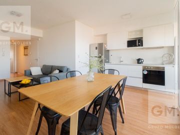 ALQUILER  2 AMBIENTES  LUMINOSO, FULL AMENITIES,  AMOBLADO CON COCHERA - PISO ALTO