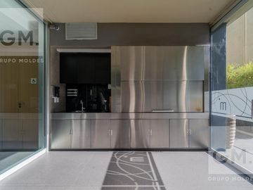 ALQUILER  2 AMBIENTES  LUMINOSO, FULL AMENITIES,  AMOBLADO CON COCHERA - PISO ALTO