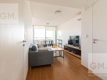 ALQUILER  2 AMBIENTES  LUMINOSO, FULL AMENITIES,  AMOBLADO CON COCHERA - PISO ALTO
