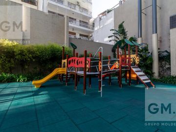 ALQUILER  2 AMBIENTES  LUMINOSO, FULL AMENITIES,  AMOBLADO CON COCHERA - PISO ALTO
