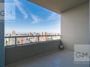 ALQUILER  2 AMBIENTES  LUMINOSO, FULL AMENITIES,  AMOBLADO CON COCHERA - PISO ALTO