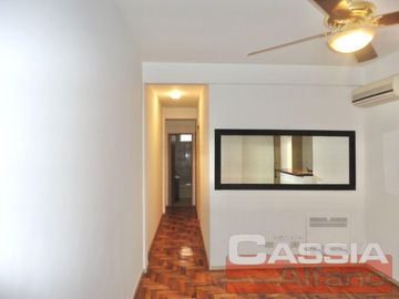 DEPARTAMENTO DOS AMBIENTES DETALL. CATEG. AMPLIO, INTERNO LUMINOSO - OPORTUNIDAD!