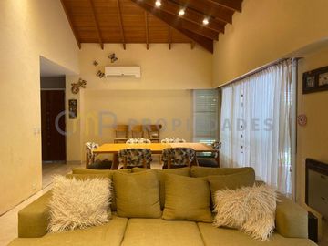 Casa quinta en venta - Los Ñanduces - Ingeniero Maschwitz - Escobar - 4 ambientes - 3 dormitorios - Suite - Pileta