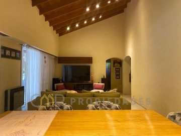 Casa quinta en venta - Los Ñanduces - Ingeniero Maschwitz - Escobar - 4 ambientes - 3 dormitorios - Suite - Pileta