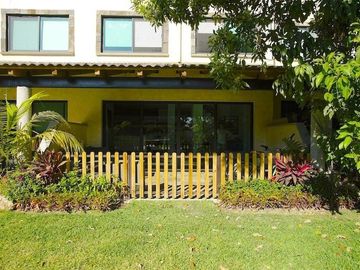 VENTA HERMOSA CASA  CON TERRAZA PRIVA EN  CONDOMINIO ARBOLADA YAUTEPEC , MORELOS