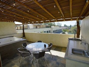 VENTA HERMOSA CASA  CON TERRAZA PRIVA EN  CONDOMINIO ARBOLADA YAUTEPEC , MORELOS