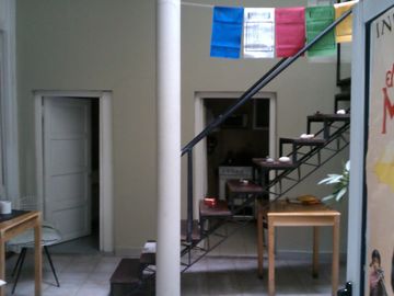 PH con local y departamento en venta en Boedo!
