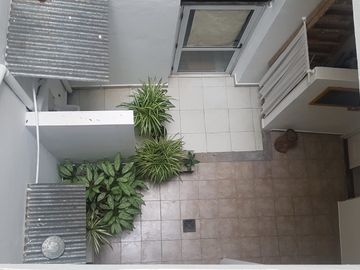 PH con local y departamento en venta en Boedo!
