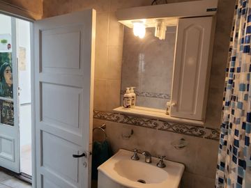 PH con local y departamento en venta en Boedo!