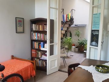 PH con local y departamento en venta en Boedo!