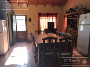 Casa en  venta -Abasto, La Plata 1000 m2 con escritura